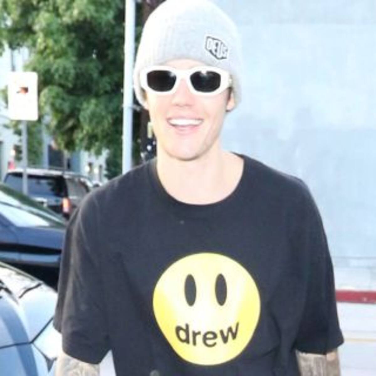 ¿WTF? ¡Justin Bieber tiene una dentadura de diamantes!