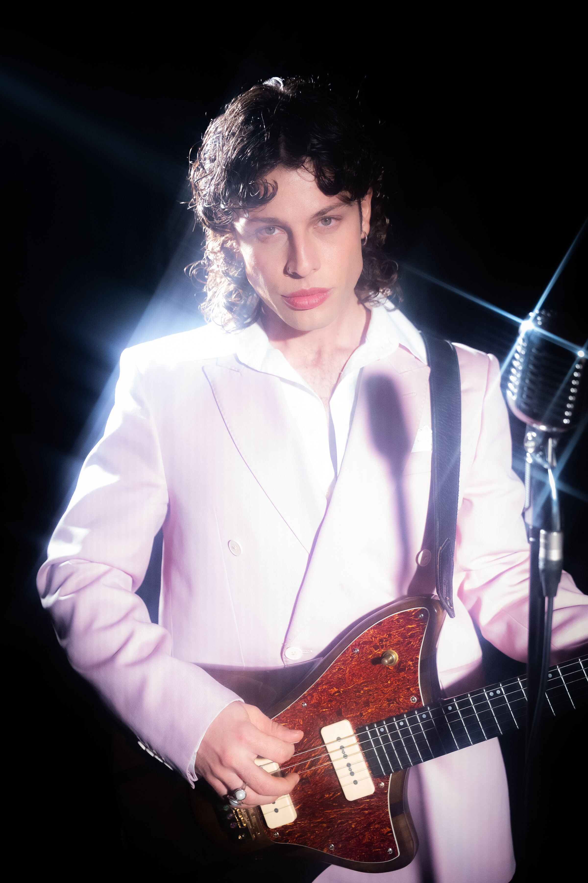 Leo Rizzi en unas fotos promocionales