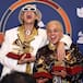 Ca7riel y Paco Amoroso triunfan en los Latin Grammy 2025 y sorprenden con un beso apasionado y el destino que darán a los gramófonos