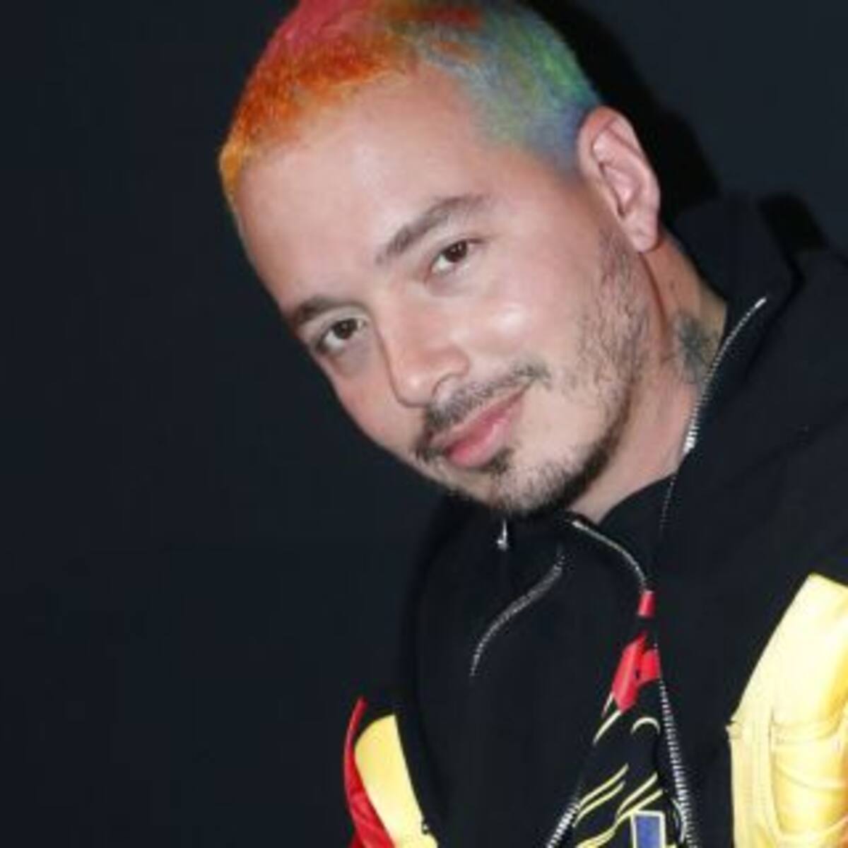 J Balvin fue duramente criticado por pintarle la cola a su perro
