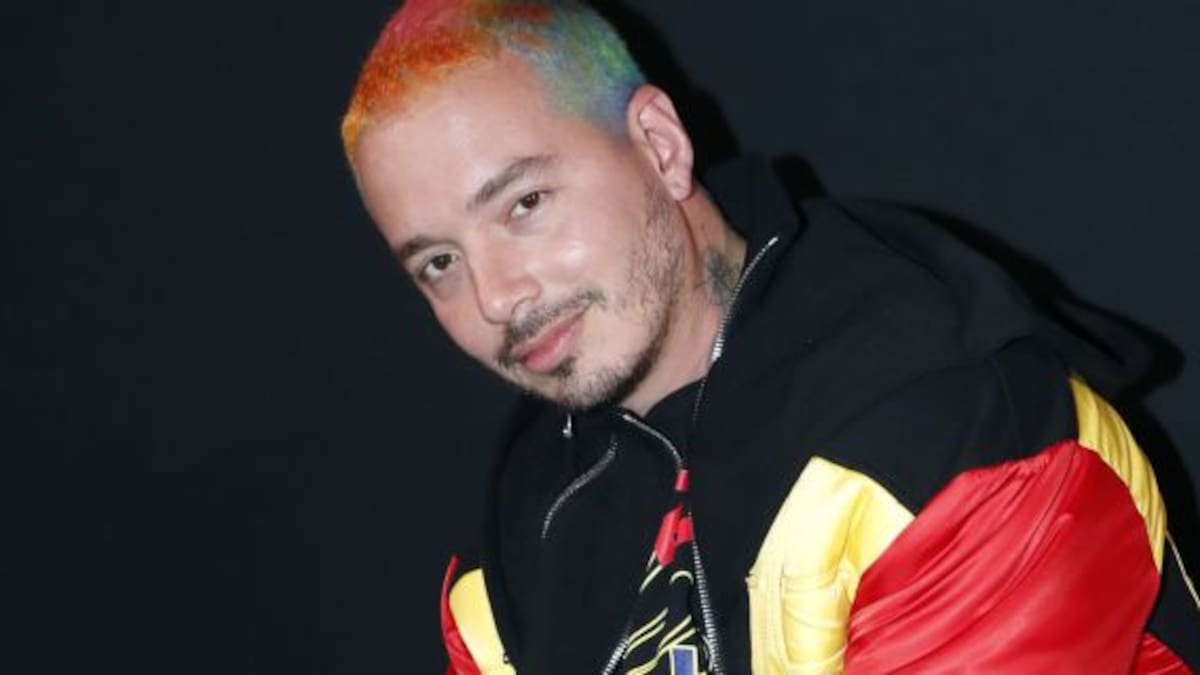J Balvin fue duramente criticado por pintarle la cola a su perro