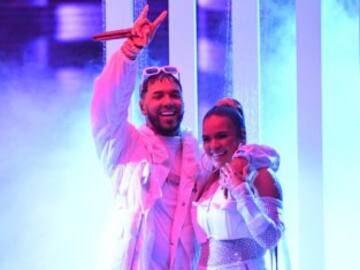 Karol G rompe a llorar en directo con ‘Ocean’, la canción que le dedicó a Anuel AA