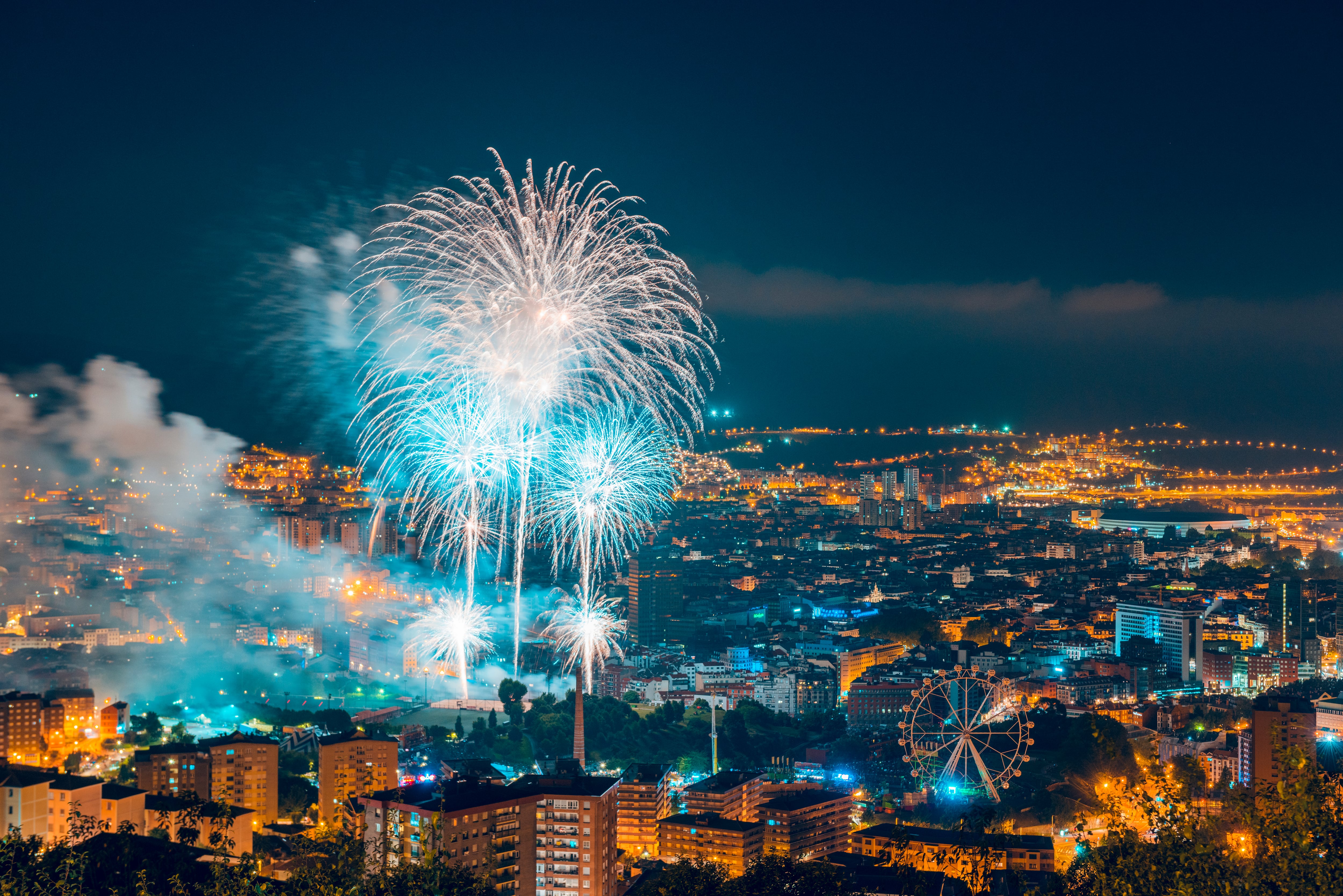 Fuegos artificiales en la Semana Grande de Bilbao (Aste Nagusia).