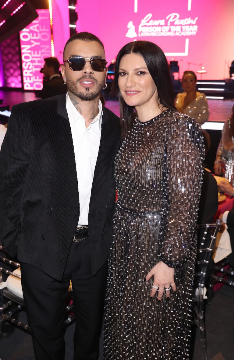 El primer evento de los Latin Grammy 2023 en el que ha participado Rauw Alejandro ha sido este. Este jueves se encontrará en la gala con Rosalía, pero de momento, ha compartido tiempo con Laura.