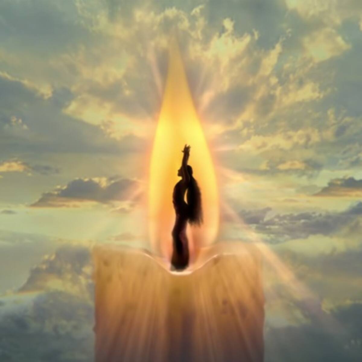 Ariana estrena 'God is a woman'