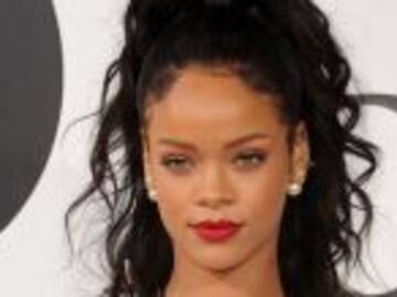 Rihanna ayudó a un fan por Twitter