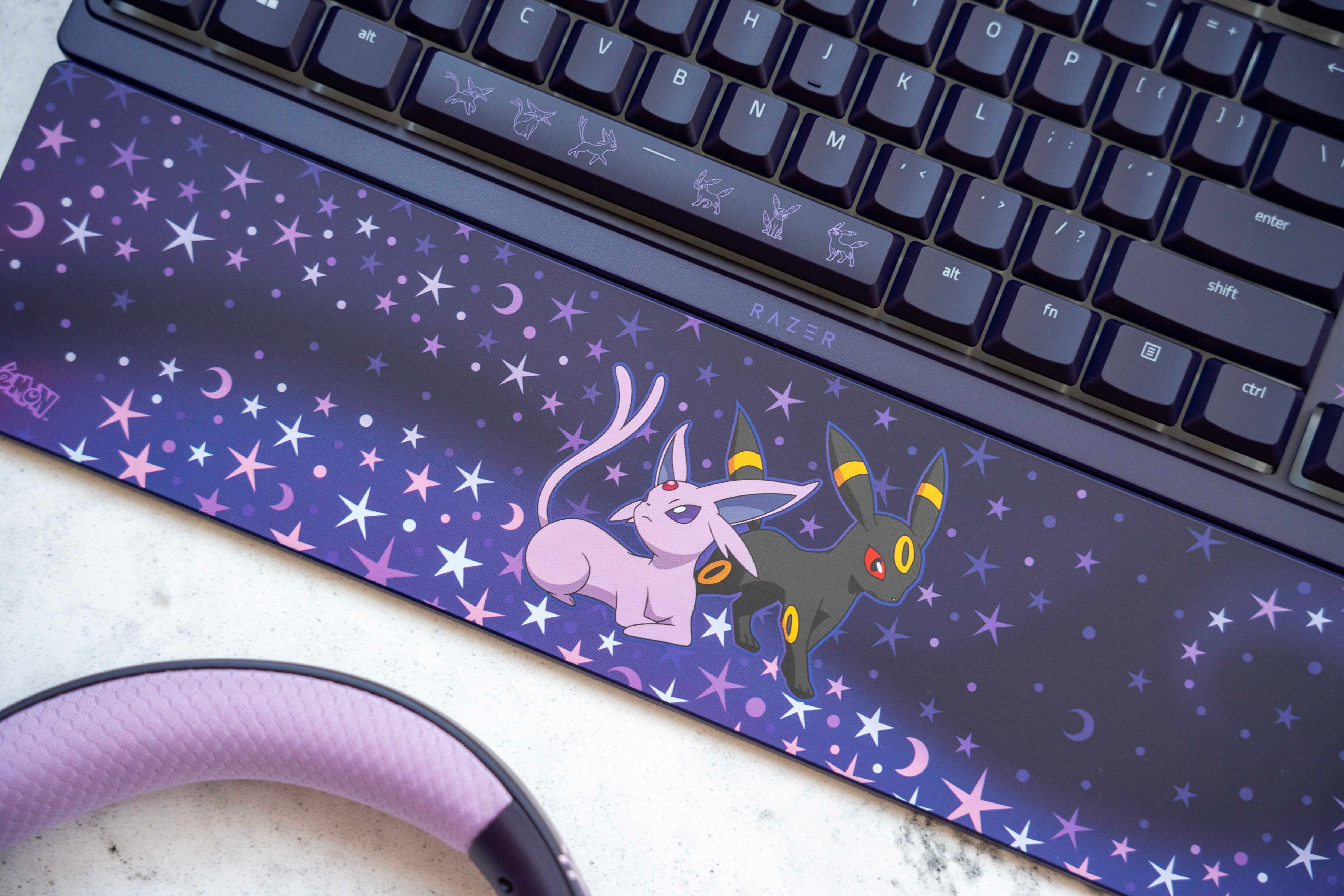 Razer x Pokémon: Espeon y Umbreon llevan la dualidad de la segunda generación al escritorio.