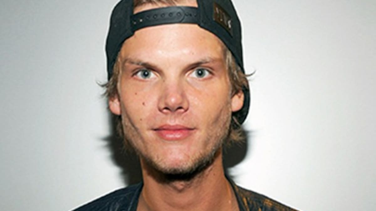 Avicii presenta "The Days"con Robbie Williams
