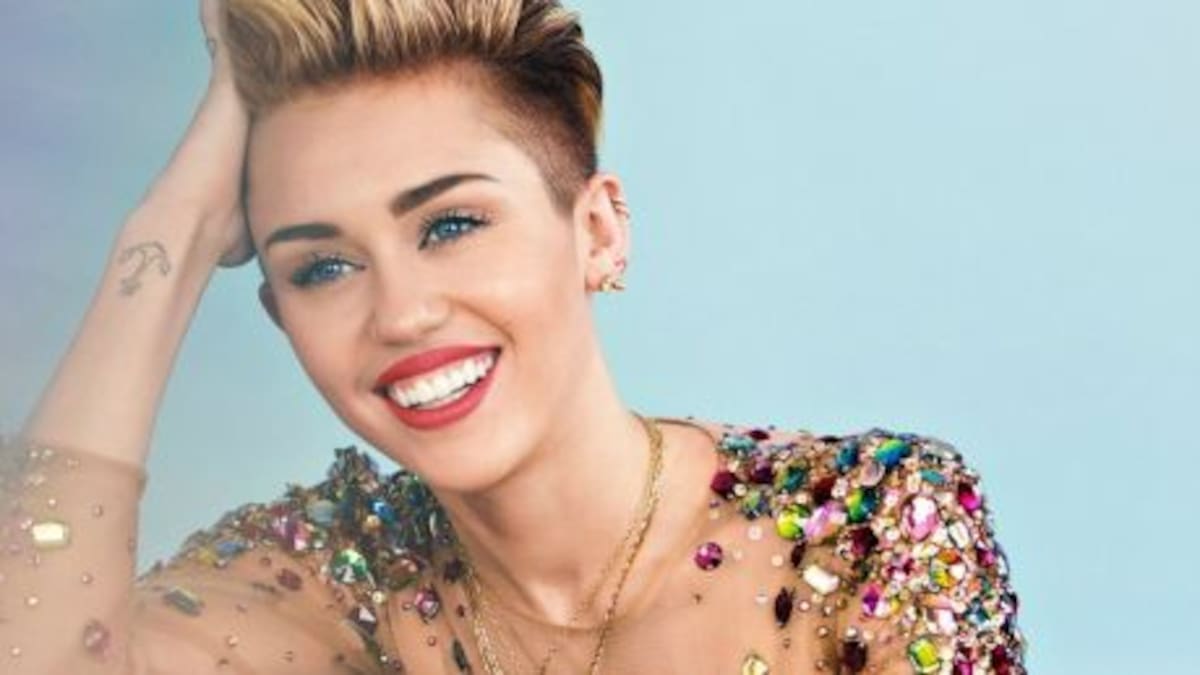¿Miley Cyrus de novia con una modelo de Victoria’s Secret?