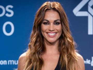 Jorge Javier Vázquez propone a Lara Álvarez un sorprendente reto que nos recuerda a Úrsula Corberó