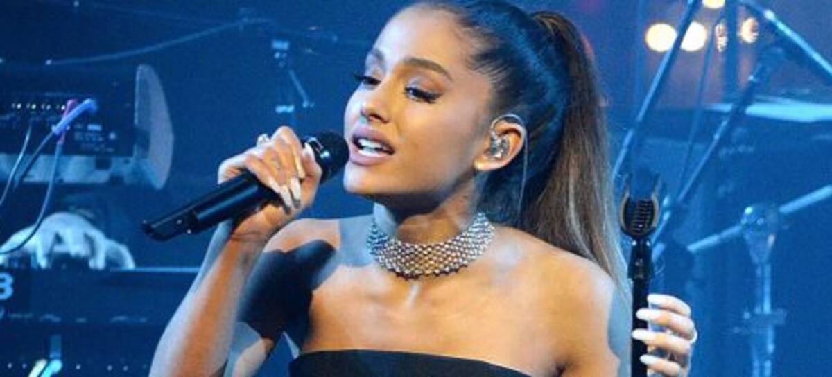 Ariana Grande cantó "Into You" acapella