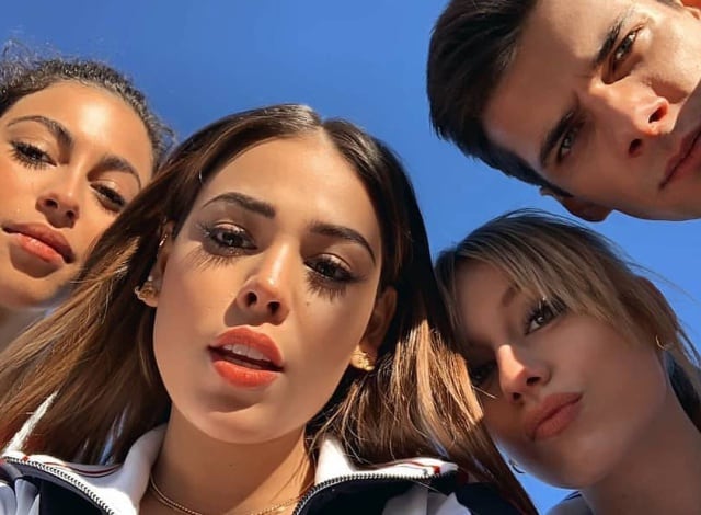 Mina El Hammani, Danna Paola, Ester Expósito y Álvaro Rico