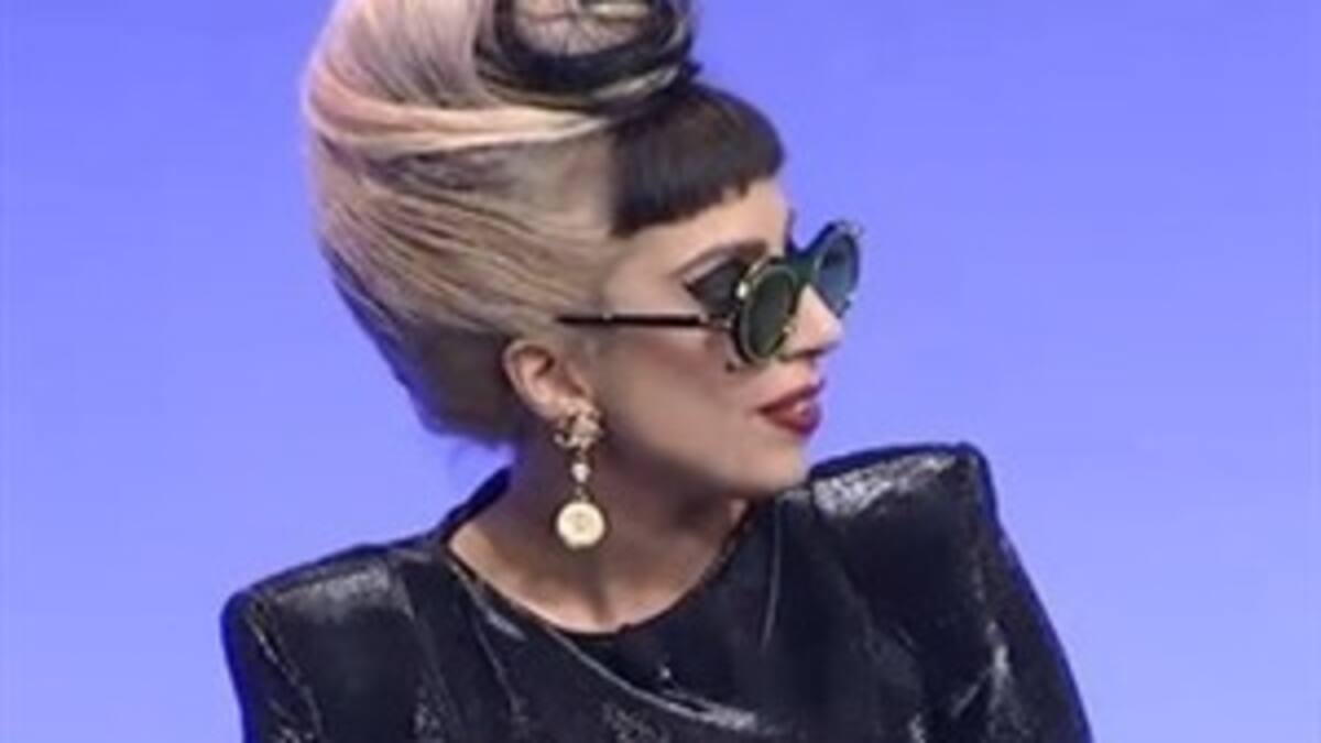 Lady Gaga responde a sus fans en una entrevista para Google