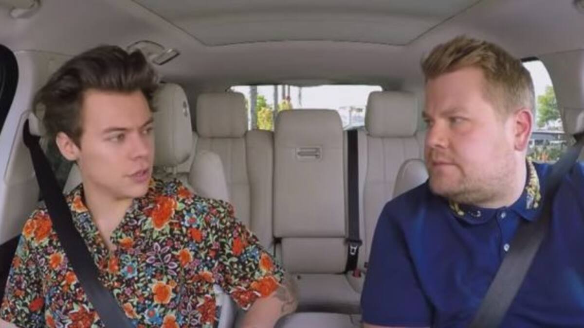 Harry Styles se desnuda en un Karaoke