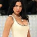 El outfit de Dua Lipa en la gala MET 2023 vale más de 10 millones de dólares