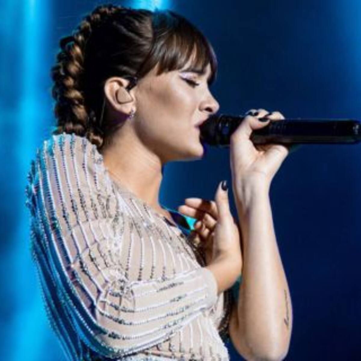 ¿Es ella? Aitana sorprendió con una foto retro y está irreconocible