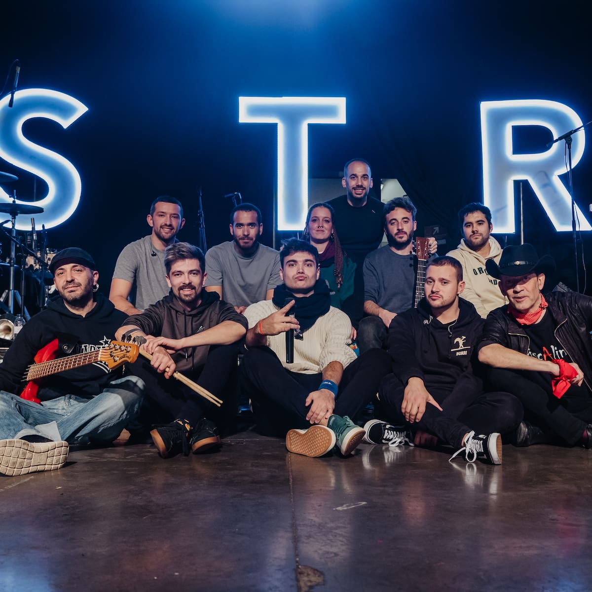 Strombers presenta 'Una abraçada de gol', un nou himne a la felicitat compartida