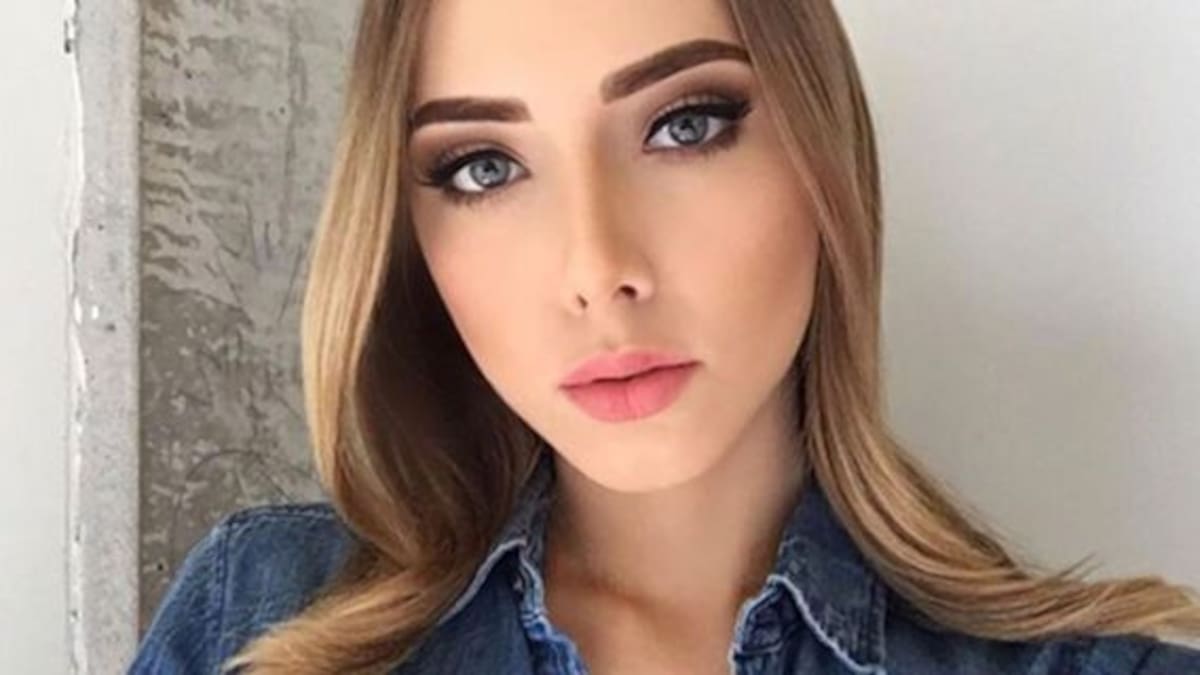 La hija de Eminem la rompe en las redes sociales