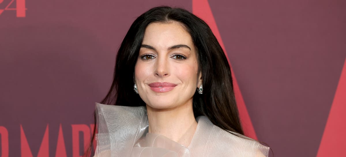 Anne Hathaway asiste a la premier de 'Mother Mary', abril de 2026