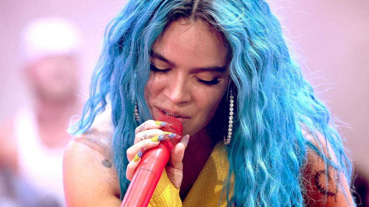 Las lágrimas de Karol G en el “mejor momento” de su vida sobre el escenario