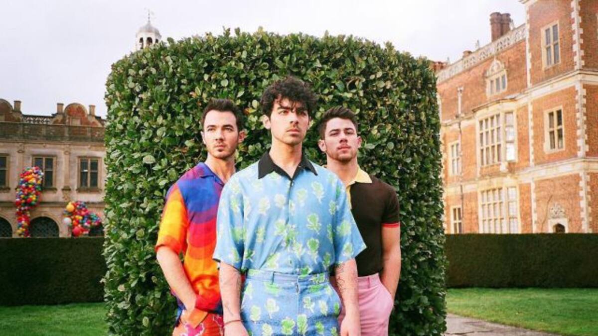Los Jonas Brothers anuncian el nombre de su próximo álbum: "Happiness Begins"