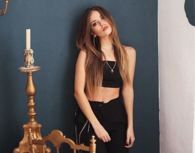 Ana Mena contesta las 40 pregunta de LOS40