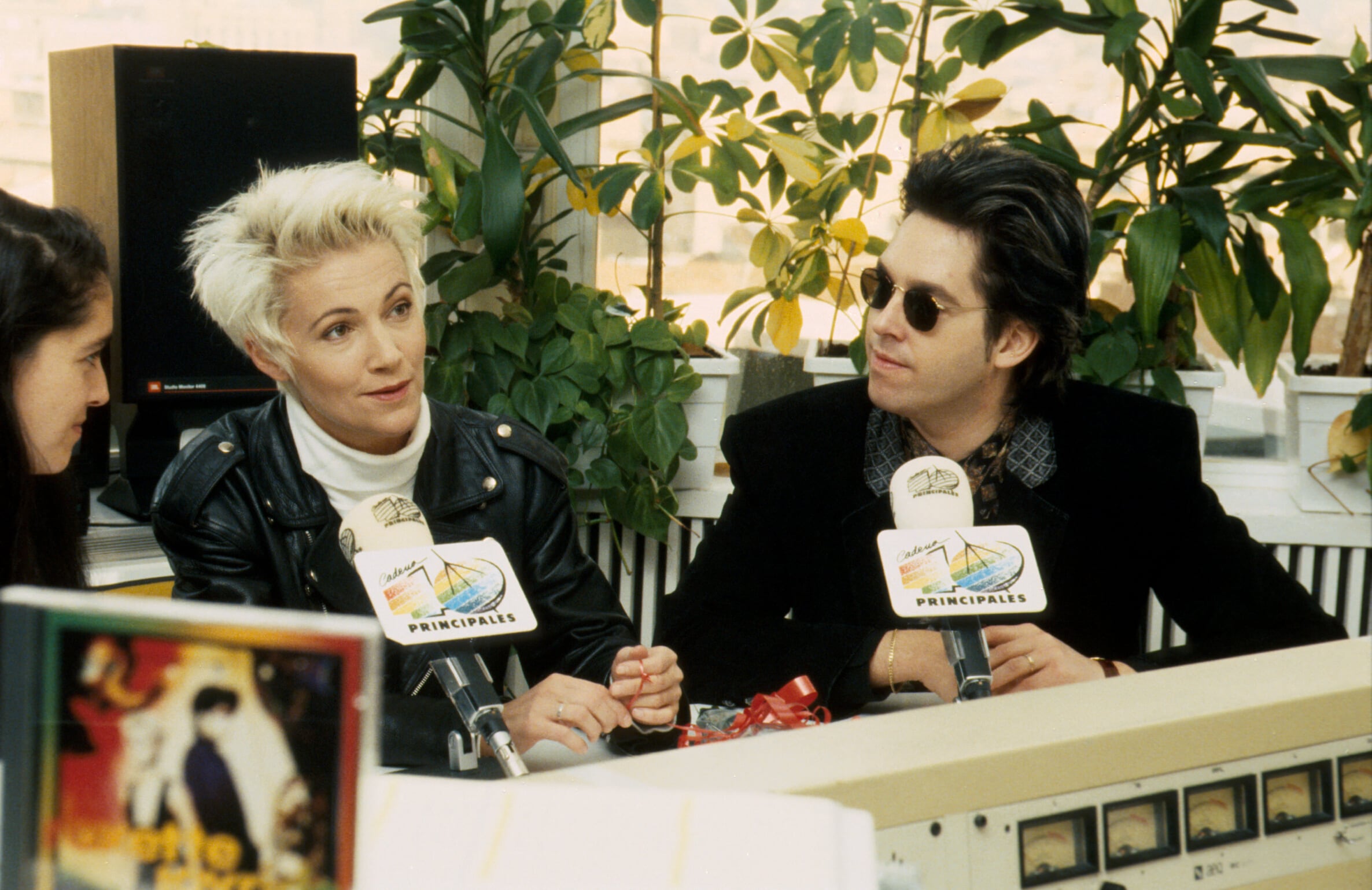 Per Gessle y Marie Fredriksson, de Roxette, en los estudios de LOS40 en 1991