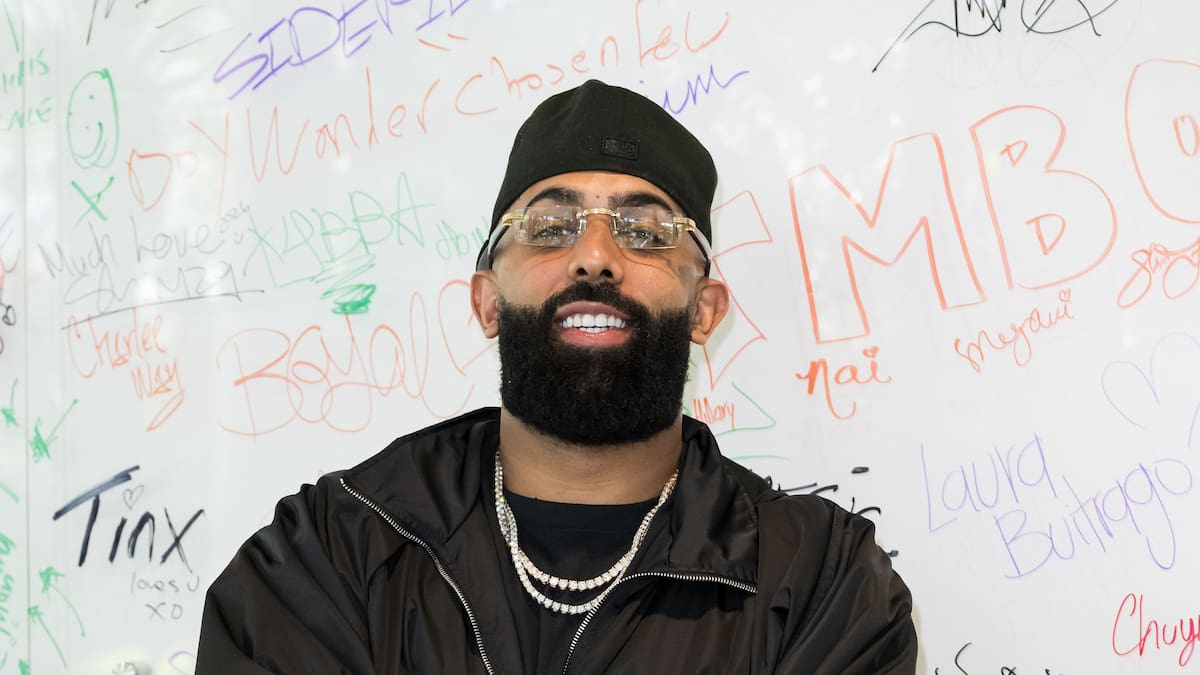 Eladio Carrión anuncia 'Corsa', su nuevo disco (y trae colaboraciones con Cazzu y Mora, entre otros)