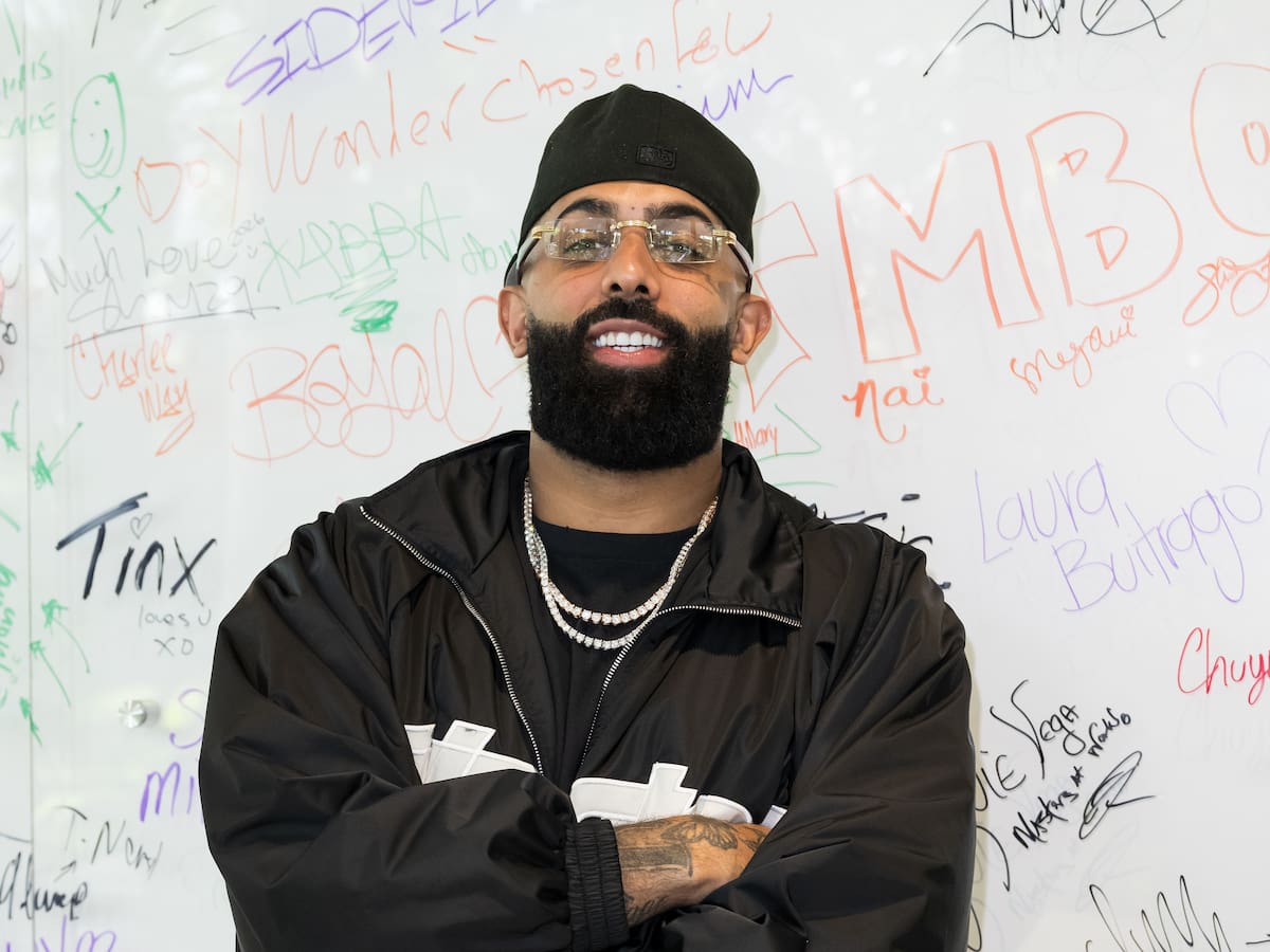 Eladio Carrión anuncia 'Corsa', su nuevo disco (y trae colaboraciones con Cazzu y Mora, entre otros)