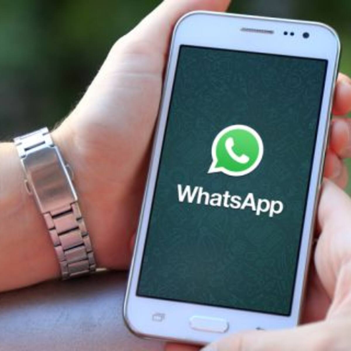¿Cómo tener stickers de Avengers en WhatsApp?