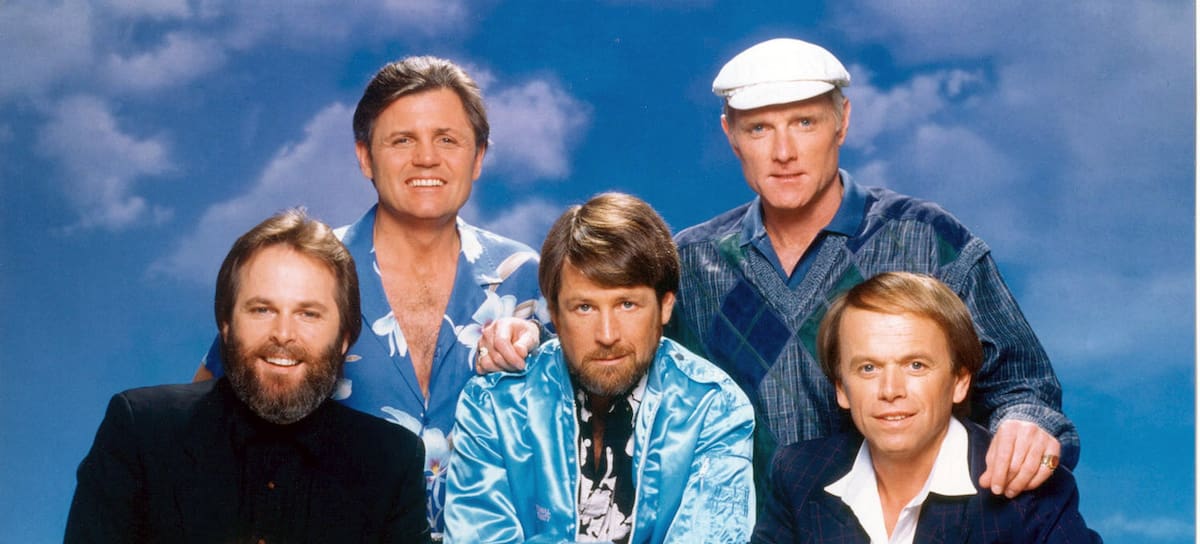 Carl Wilson, Bruce Johnston, Brian Wilson, Mike Love y Al Jardine, integrantes de The Beach Boys, en 1987.