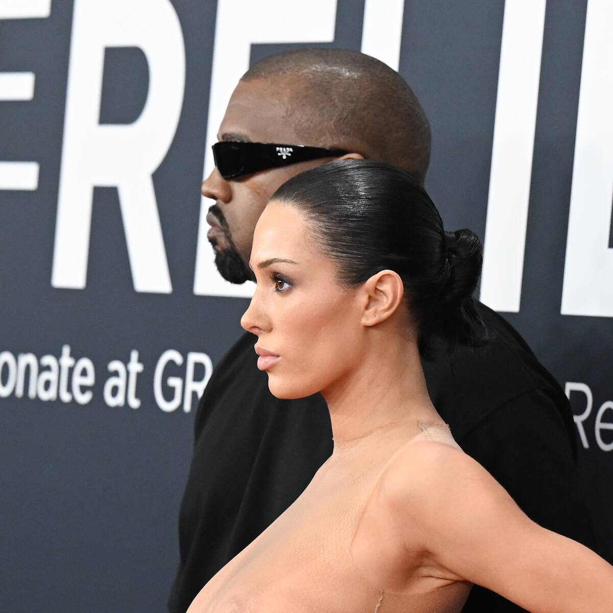 Travis Scott y Bianca Censori, sorpresas de 'Father', el nuevo videoclip de Kanye West