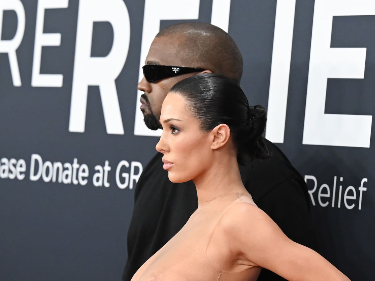 Travis Scott y Bianca Censori, sorpresas de 'Father', el nuevo videoclip de Kanye West