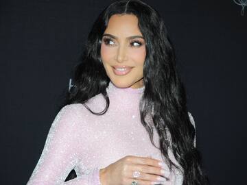Kim Kardashian lanza su nueva creación de &#039;Skims&#039;: un sujetador con pezones falsos