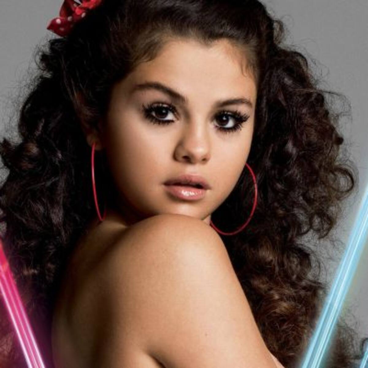 Selena Gomez estrena video para "Good For You"