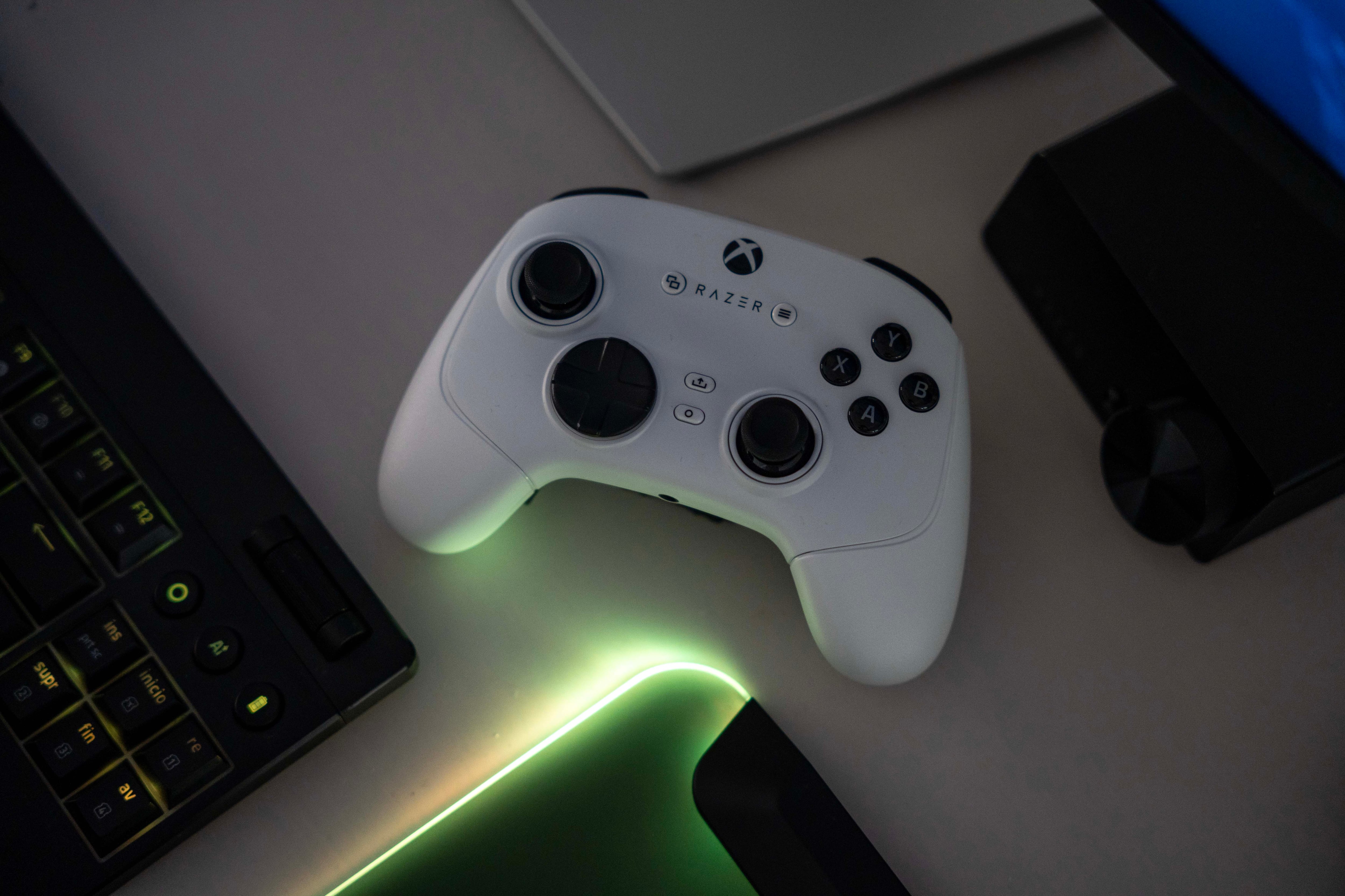 Periféricos Razer para elevar la experiencia de 007 First Light.