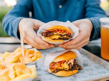 Varias personas sufren una intoxicación en una de las hamburgueserías más famosas de Madrid