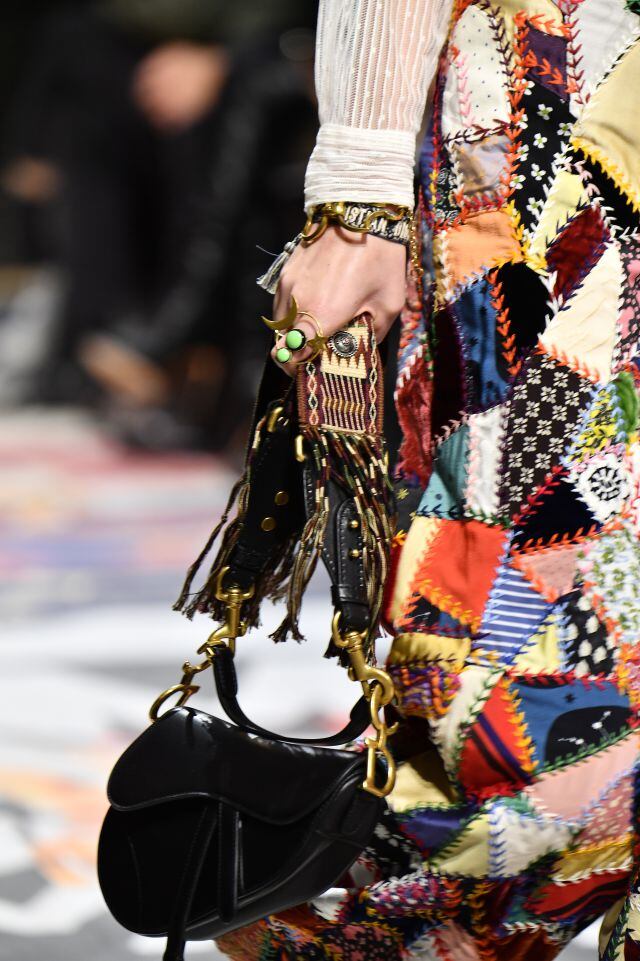 El saddle bag de Dior en su versión sin logo / Getty