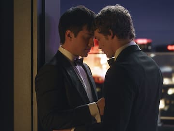 La vida personal de Connor Storrie y Hudson Williams, los protagonistas de ‘Más que rivales’