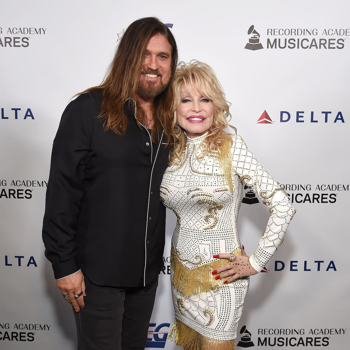 Billy Ray Cyrus comparte la carta que Dolly Parton le escribió en 1992: "Creo que eres especial"