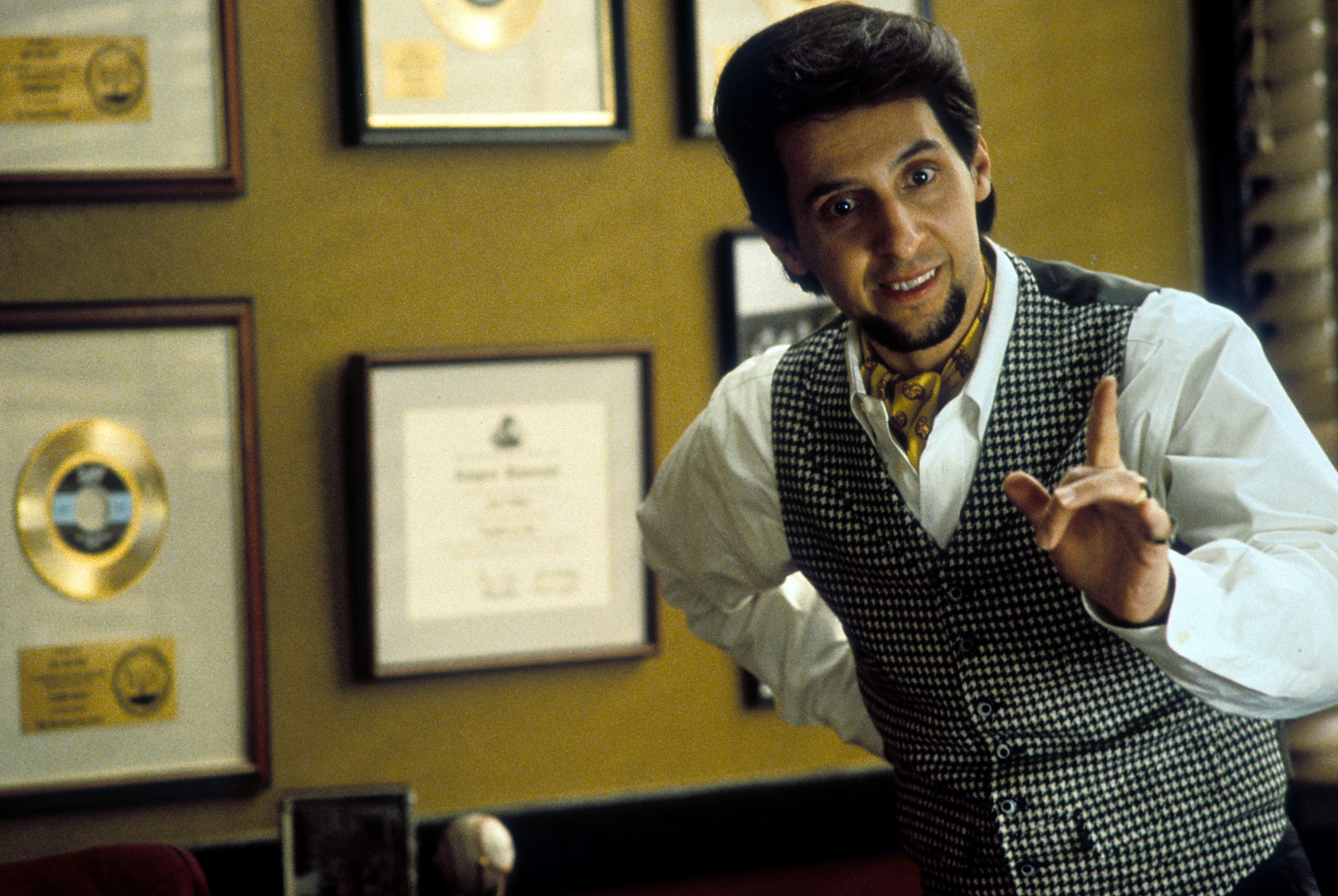 John Turturro, en 'Grace Of My Heart' (1996)