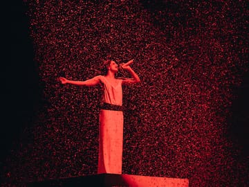 Estas son las 12 lecturas de Pilar Vila, la hermana de Rosalía, que en algún caso nos lleva a 'LUX' y ha comentado Mia Khalifa