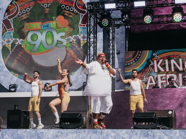No hay verano que se precie sin King Africa. Sus canciones triunfan en las fiestas desde los 90...
