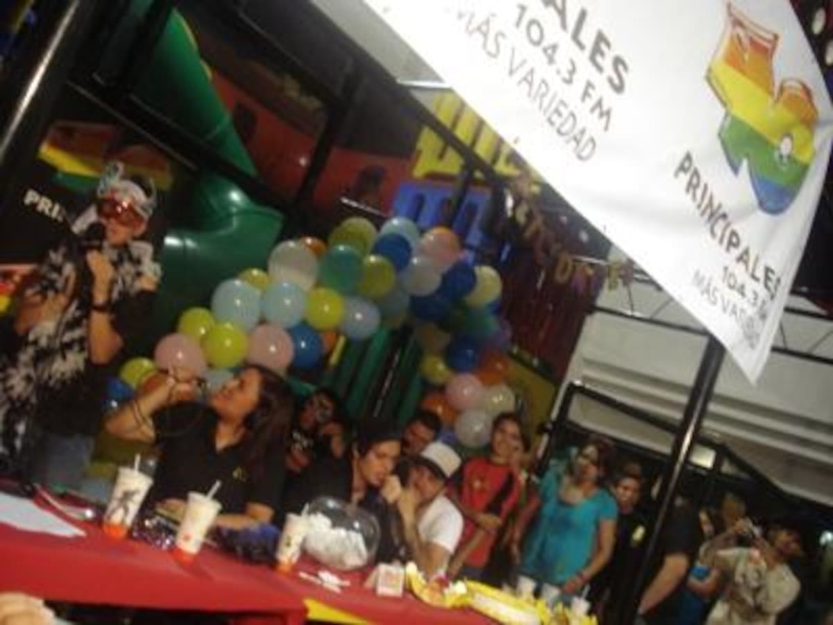 Mc Donald's Segundo Aniversario de La Hora sin Nombre