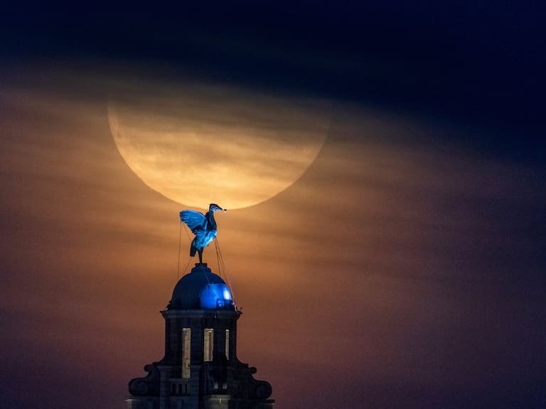 La Superluna Azul de 2023 en Liverpool (Reino Unido)