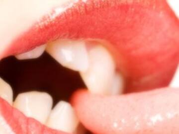 La razón por la que nos gustan los besos con lengua