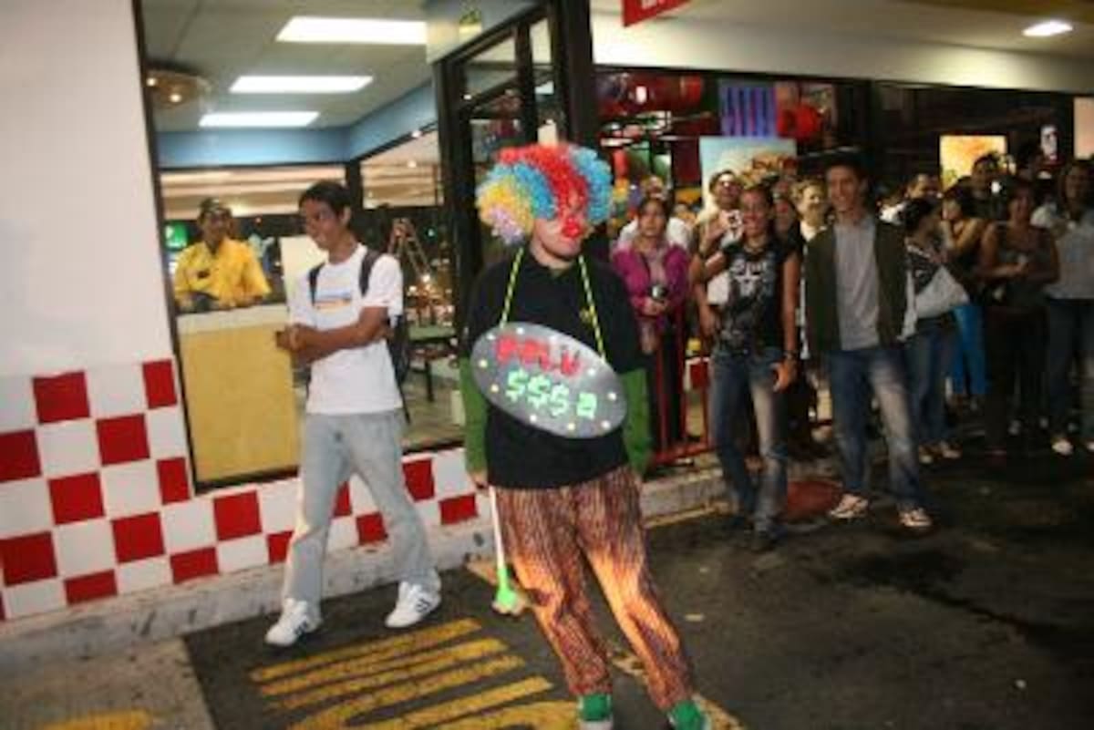 La Hora sin Nombre Segundo Aniversario Mc Donald's Zapote
