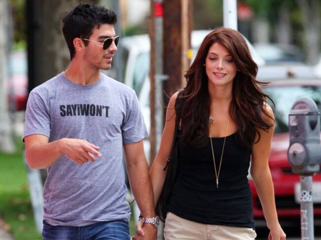 La primera vez de Joe Jonas!