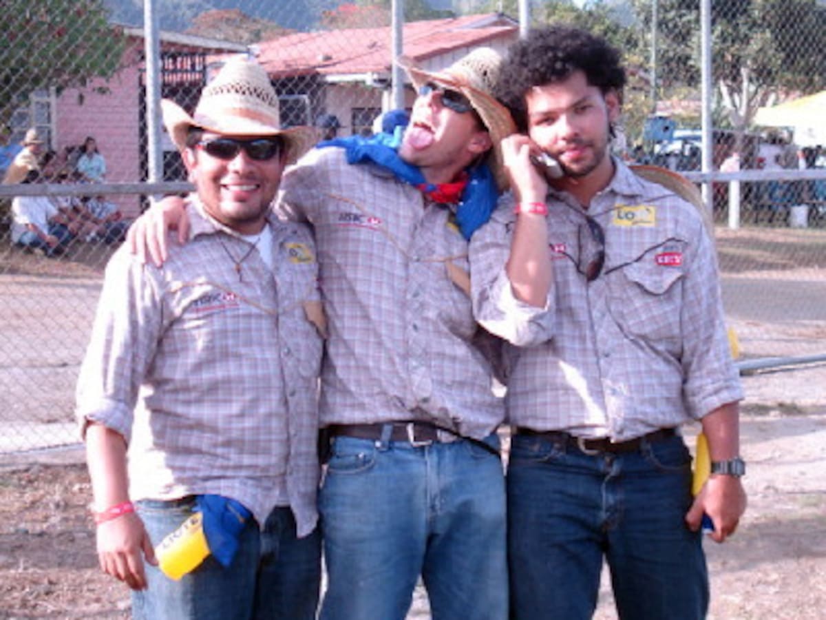 Tres chiflados o 3 vaqueros