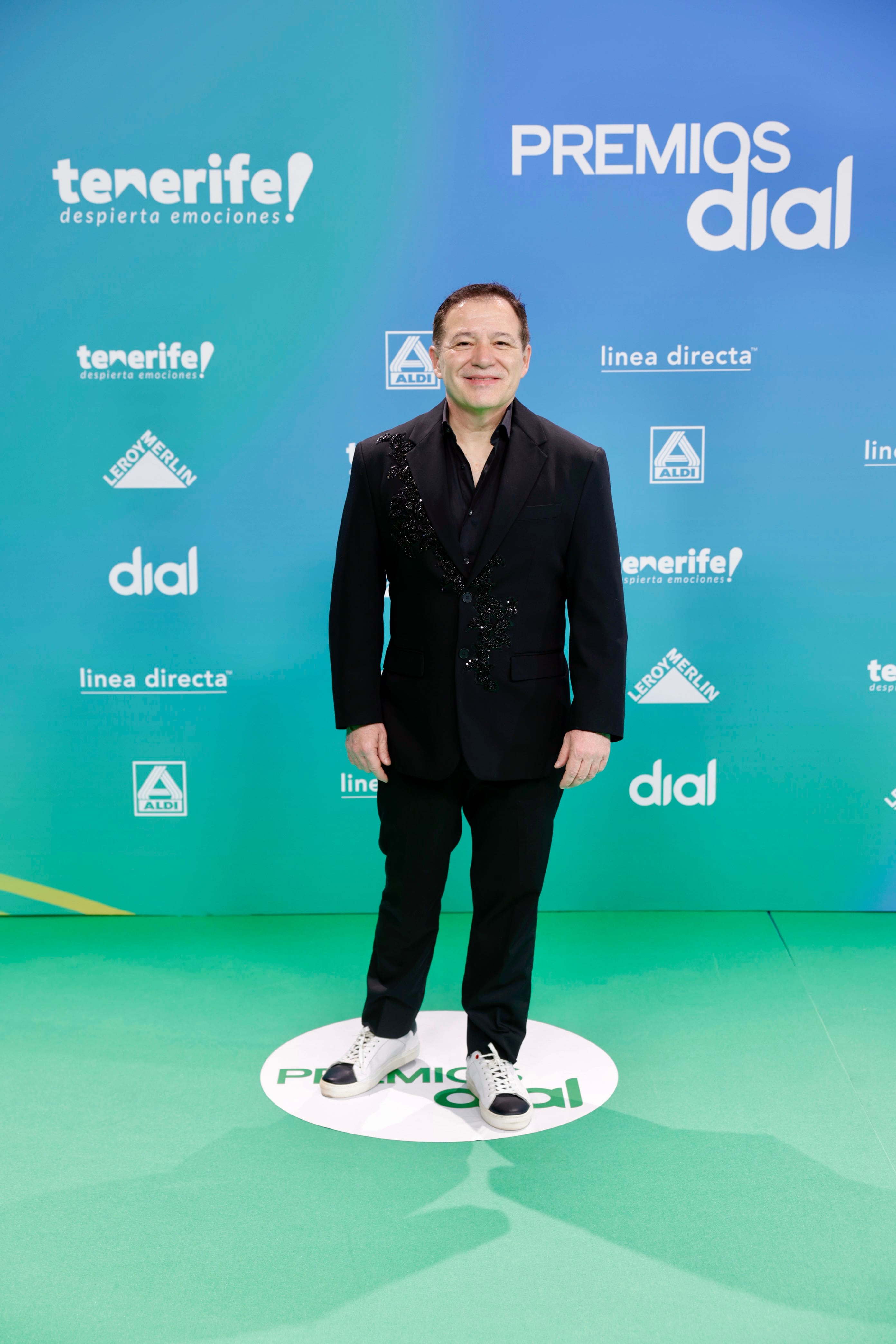 30 años de los Premios Dial que un año más se ha celebrado en el Recinto Ferial de Tenerife. Para algunos ha sido su primer año en esta gala, otros, sin embargo, son veteranos que no han querido faltar a esta celebración. Y, por supuesto, los locutores de la cadena como el que escuchamos cada fin de semana en Dial tal cual.